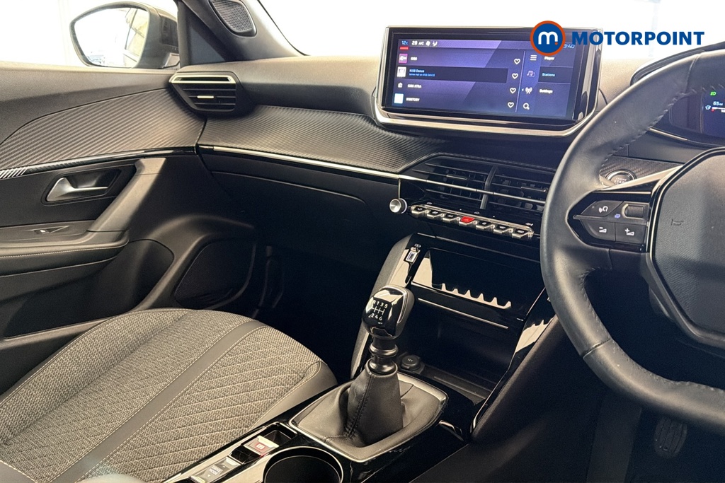 Peugeot 2008 Allure Manual Petrol SUV - Stock Number (1688306) - 15th supplementary image