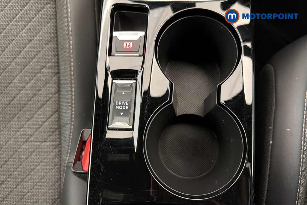 Peugeot 2008 Allure Manual Petrol SUV - Stock Number (1688306) - 16th supplementary image