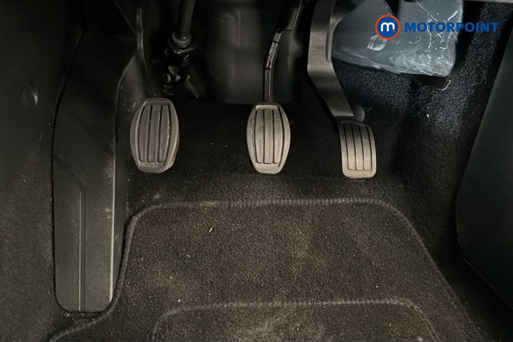 Peugeot 2008 Allure Manual Petrol SUV - Stock Number (1688306) - 24th supplementary image