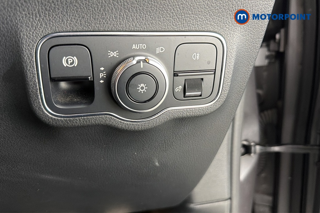 Mercedes-Benz GLA Amg Line Automatic Diesel SUV - Stock Number (1688891) - 11th supplementary image