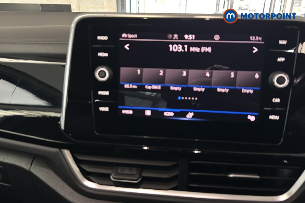 Volkswagen T-Roc R-Line Automatic Petrol Convertible - Stock Number (1689027) - 8th supplementary image