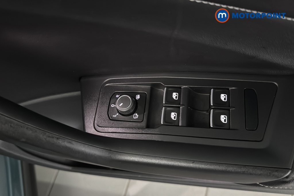 Volkswagen T-Roc R-Line Automatic Petrol Convertible - Stock Number (1689027) - 19th supplementary image