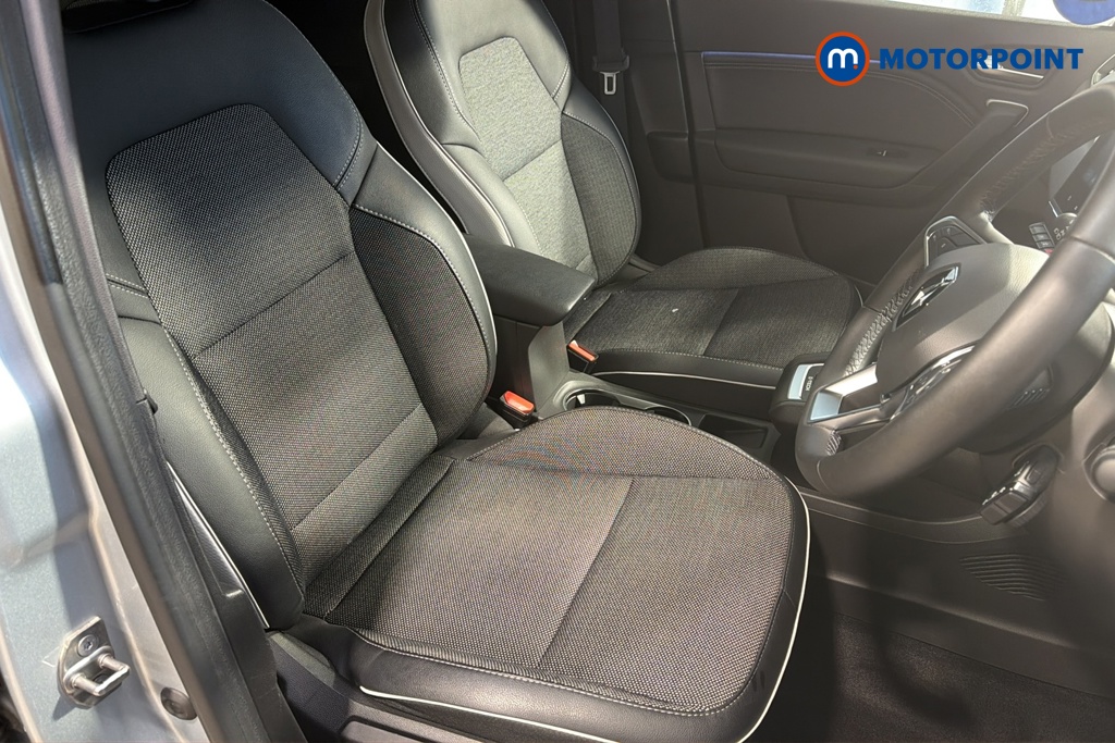 Renault Captur Techno Automatic Petrol Plug-In Hybrid SUV - Stock Number (1689564) - 22nd supplementary image