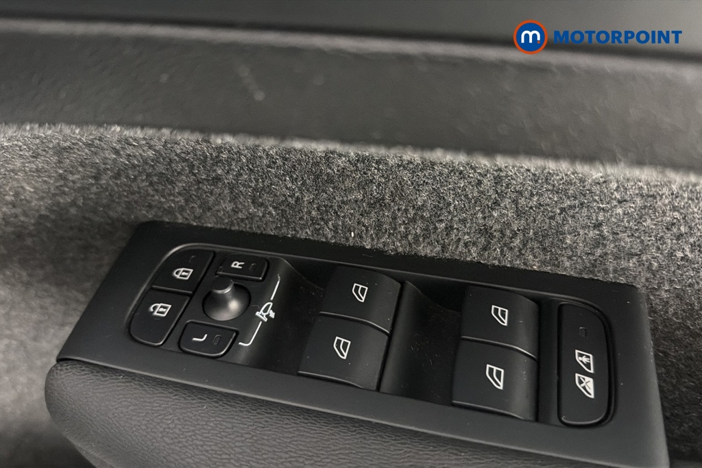 Volvo Xc40 Twin Core Automatic Electric SUV - Stock Number (1689583) - 19th supplementary image