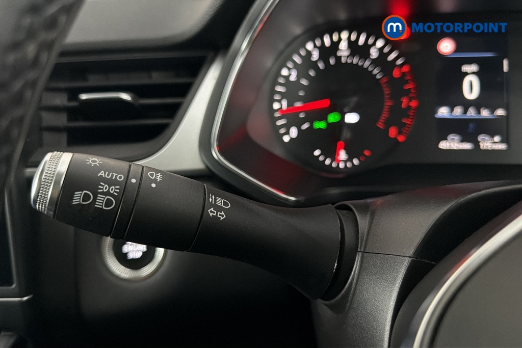 Renault Captur Iconic Manual Petrol SUV - Stock Number (1689788) - 5th supplementary image