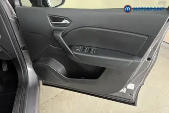 Renault Captur Iconic Manual Petrol SUV - Stock Number (1689788) - 18th supplementary image