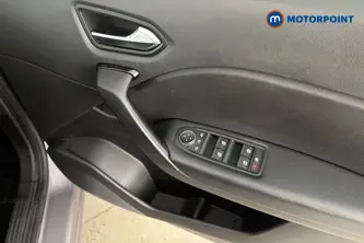 Renault Captur Iconic Manual Petrol SUV - Stock Number (1689788) - 19th supplementary image