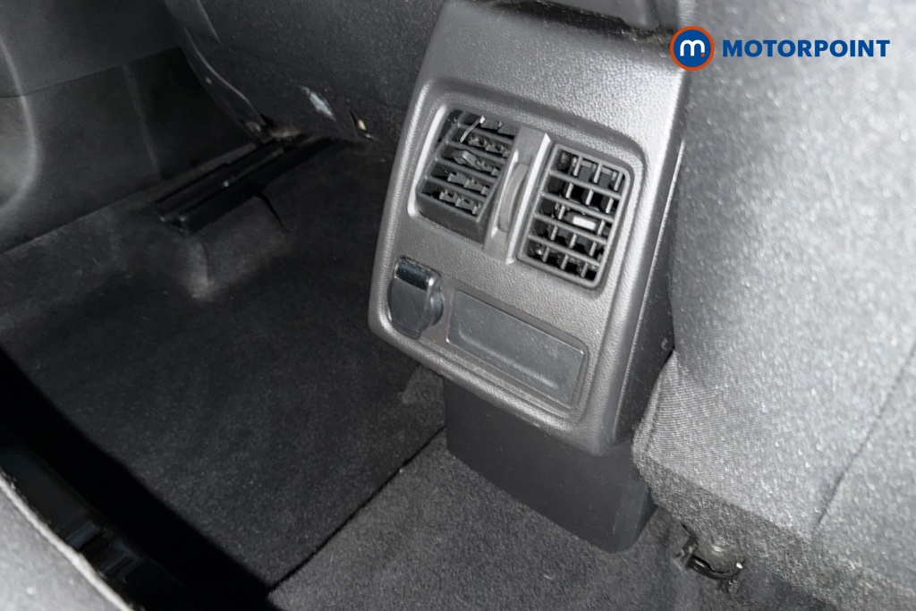 Renault Captur Iconic Manual Petrol SUV - Stock Number (1689788) - 28th supplementary image