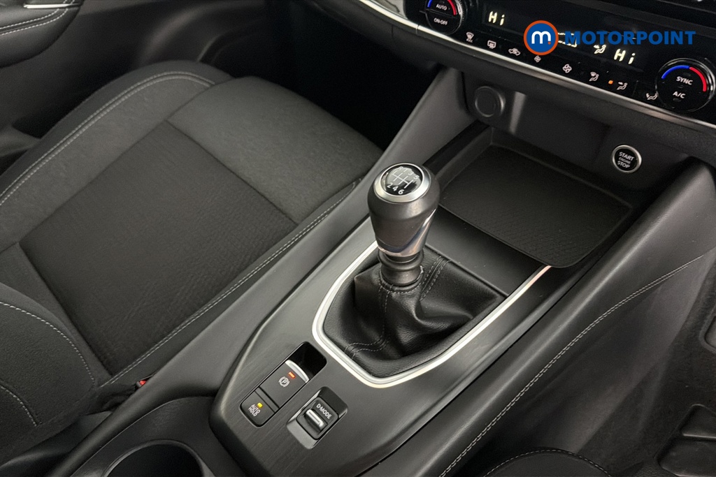 Nissan Qashqai N-Connecta Manual Petrol SUV - Stock Number (1690257) - 15th supplementary image