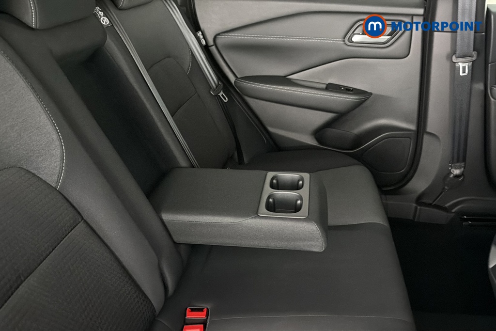 Nissan Qashqai N-Connecta Manual Petrol SUV - Stock Number (1690257) - 26th supplementary image