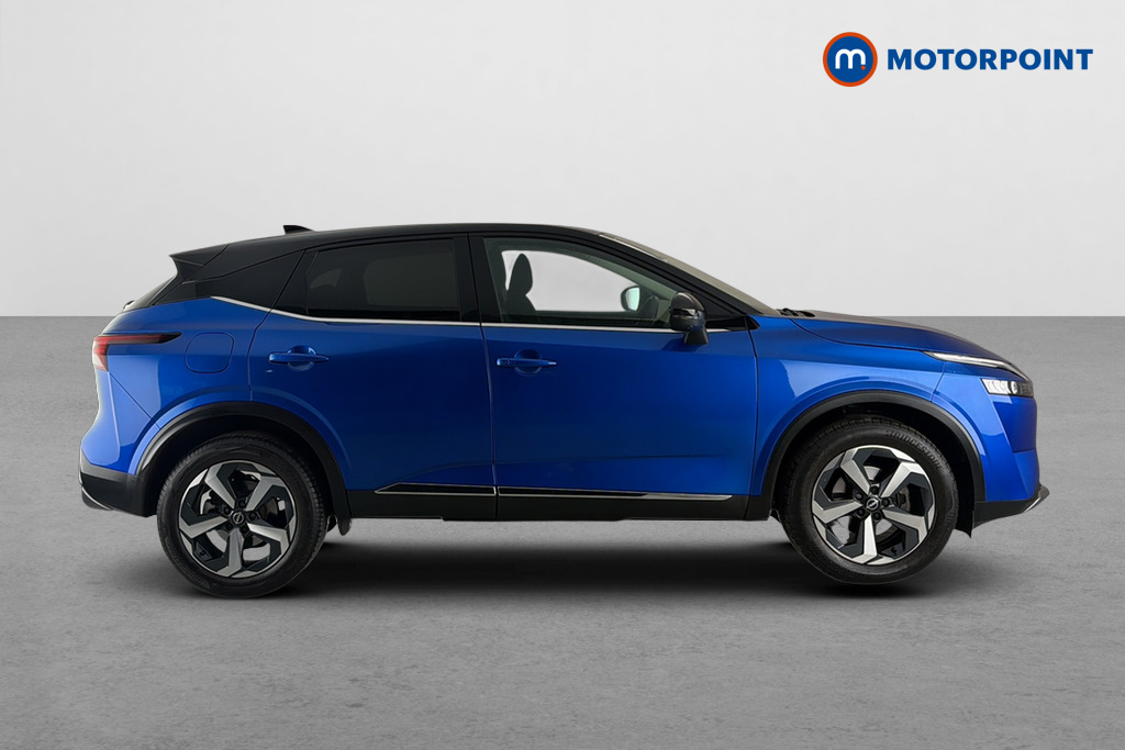 Nissan Qashqai N-Connecta Manual Petrol SUV - Stock Number (1690257) - Passenger side