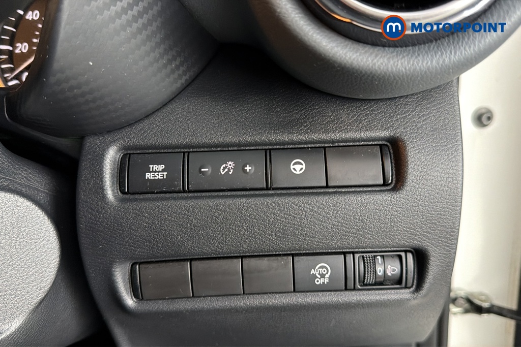 Nissan Juke Tekna Manual Petrol SUV - Stock Number (1690260) - 11th supplementary image