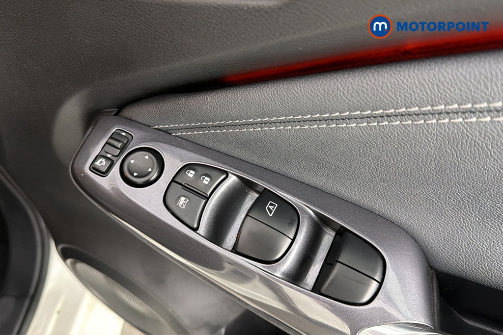 Nissan Juke Tekna Manual Petrol SUV - Stock Number (1690260) - 19th supplementary image