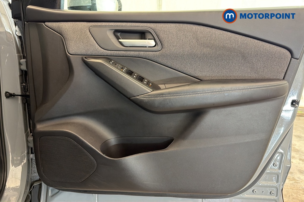Nissan Qashqai Acenta Premium Manual Petrol SUV - Stock Number (1690308) - 18th supplementary image