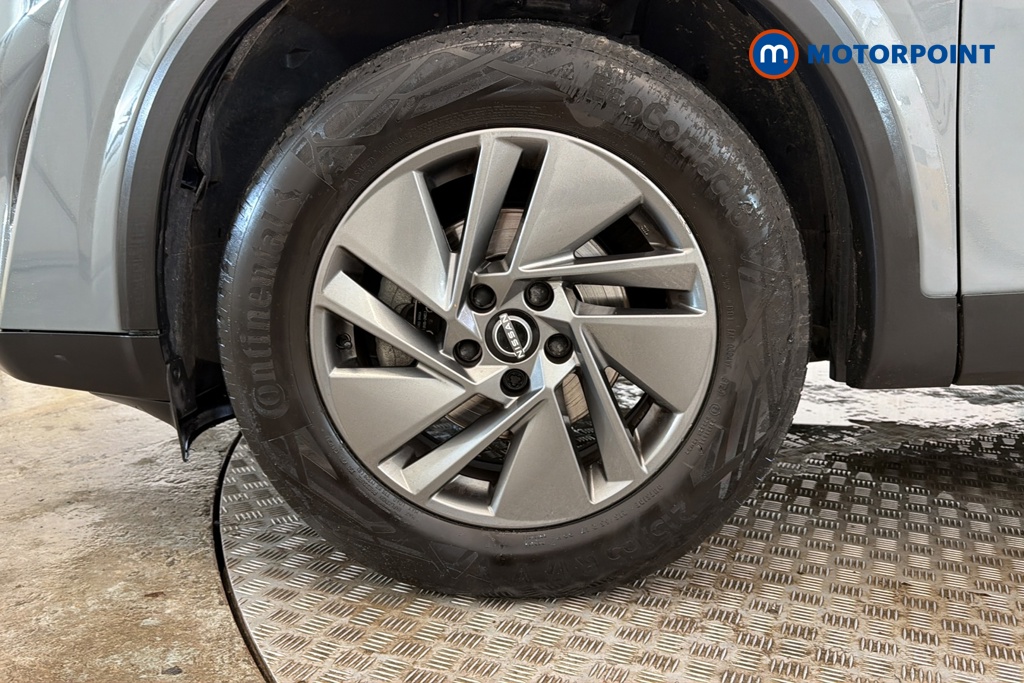 Nissan Qashqai Acenta Premium Manual Petrol SUV - Stock Number (1690308) - 44th supplementary image