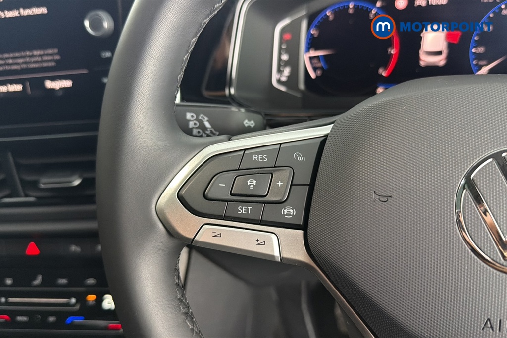 Volkswagen T-Roc Style Design Manual Petrol SUV - Stock Number (1691242) - 4th supplementary image