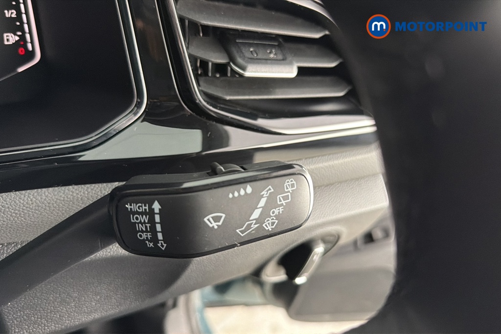 Volkswagen T-Roc Style Design Manual Petrol SUV - Stock Number (1691242) - 6th supplementary image