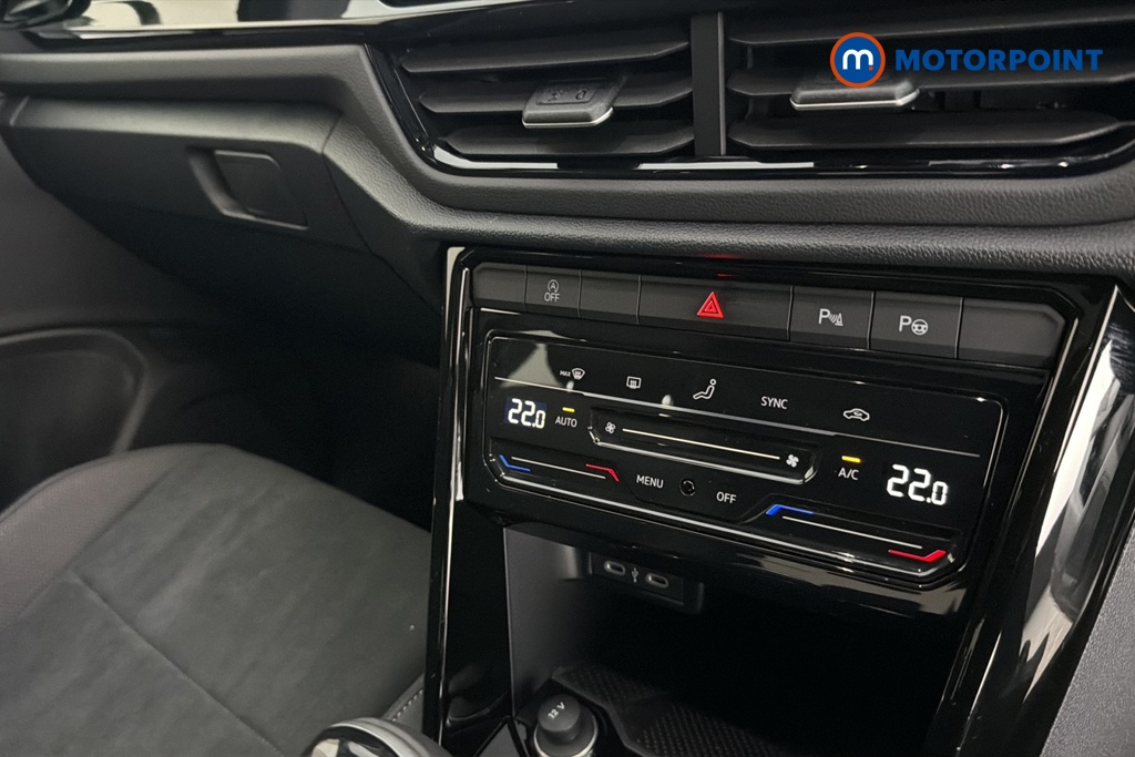 Volkswagen T-Roc Style Design Manual Petrol SUV - Stock Number (1691242) - 12th supplementary image