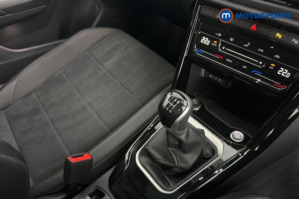 Volkswagen T-Roc Style Design Manual Petrol SUV - Stock Number (1691242) - 15th supplementary image