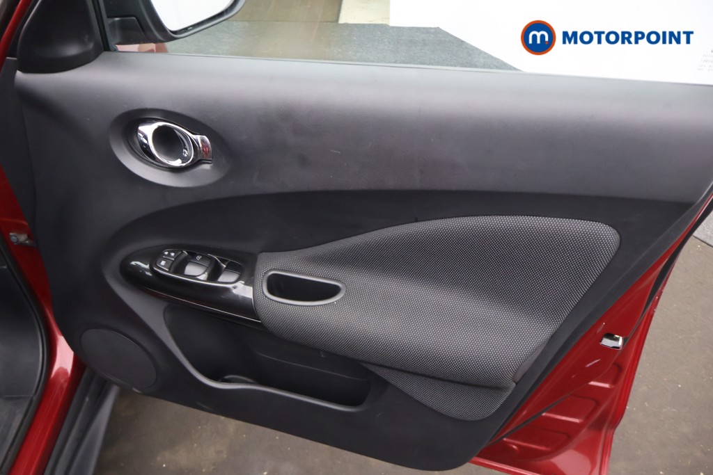 Nissan Juke N-Connecta Automatic Petrol SUV - Stock Number (1651107) - 20th supplementary image