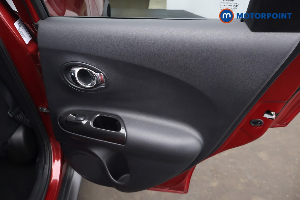 Nissan Juke N-Connecta Automatic Petrol SUV - Stock Number (1651107) - 24th supplementary image