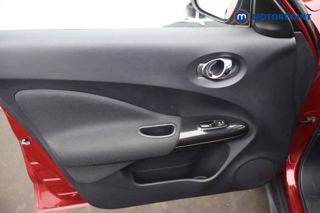 Nissan Juke N-Connecta Automatic Petrol SUV - Stock Number (1651107) - 31st supplementary image
