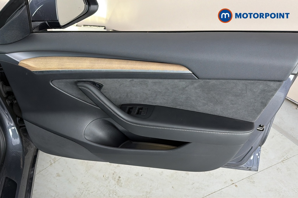Tesla Model 3 Long Range Automatic Electric Saloon - Stock Number (1667829) - 18th supplementary image