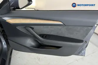 Tesla Model 3 Long Range Automatic Electric Saloon - Stock Number (1667829) - 18th supplementary image