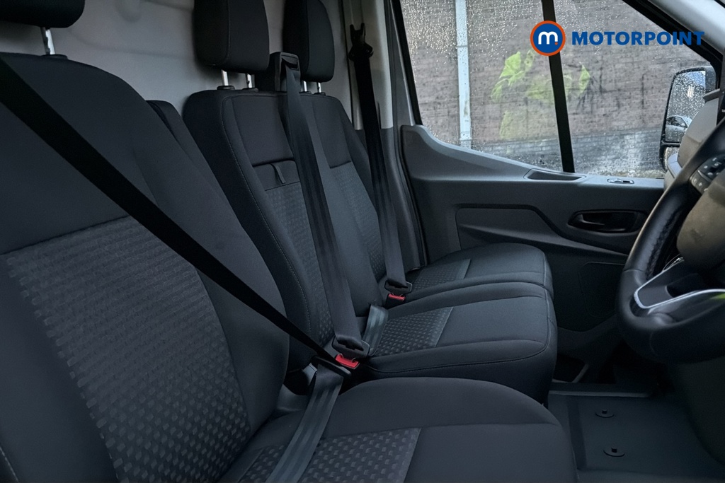 Ford Transit Limited Automatic Diesel Medium Roof Van - Stock Number (1677750) - 22nd supplementary image