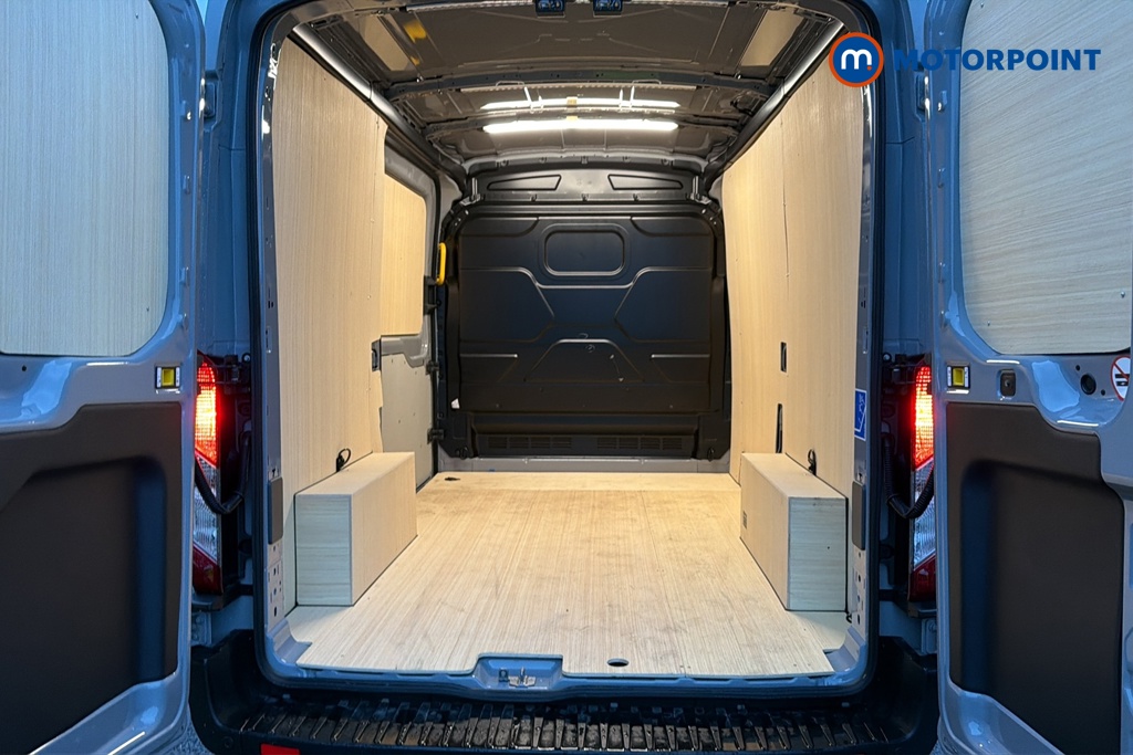 Ford Transit Limited Automatic Diesel Medium Roof Van - Stock Number (1677750) - 30th supplementary image