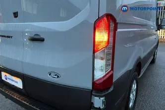 Ford Transit Limited Automatic Diesel Medium Roof Van - Stock Number (1677750) - 36th supplementary image