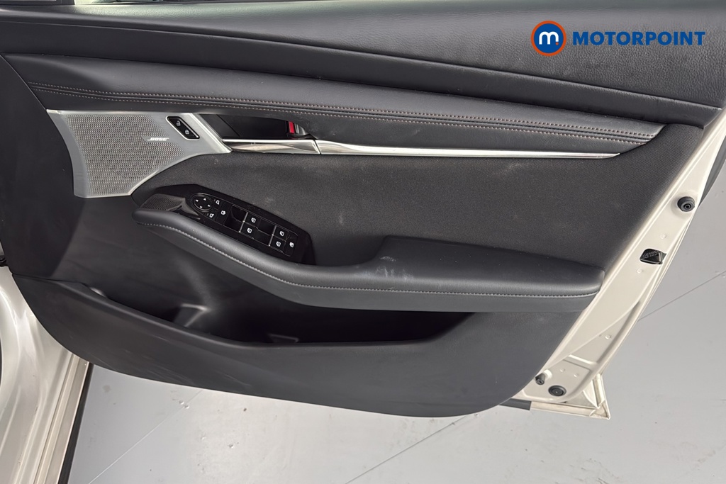 Mazda 3 Exclusive-Line Manual Petrol Hatchback - Stock Number (1677872) - 18th supplementary image