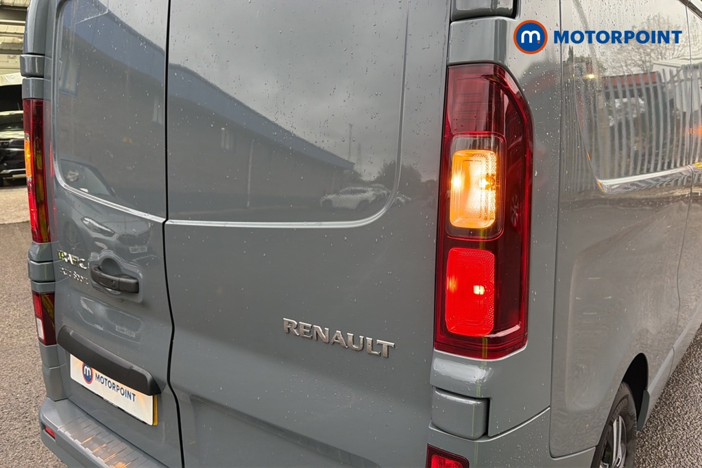 Renault Trafic Extra Sport Automatic Diesel Panel Van - Stock Number (1679156) - 36th supplementary image