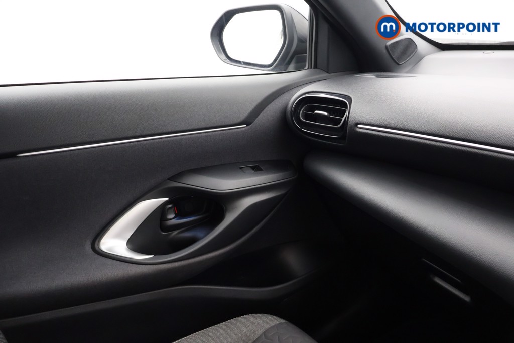 Toyota Yaris Cross Design Automatic Petrol-Electric Hybrid Estate - Stock Number (1680849) - 16th supplementary image