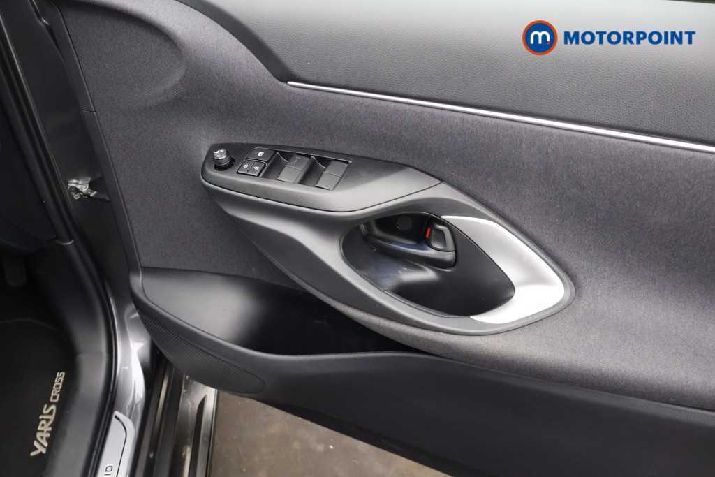 Toyota Yaris Cross Design Automatic Petrol-Electric Hybrid Estate - Stock Number (1680849) - 21st supplementary image
