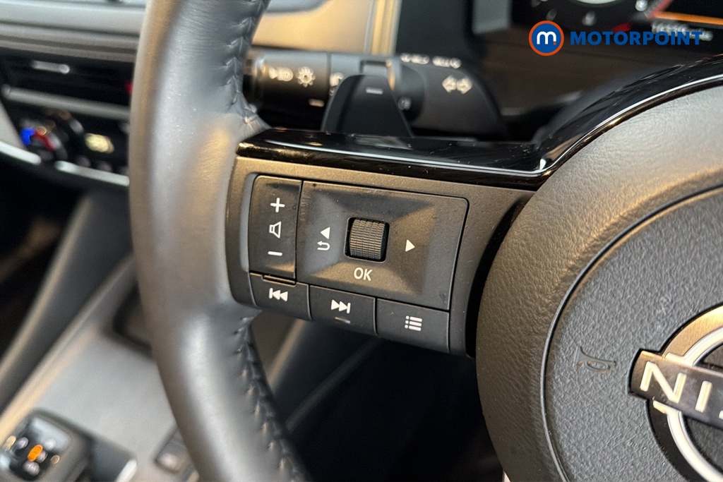 Nissan Qashqai Tekna Automatic Petrol SUV - Stock Number (1682715) - 4th supplementary image