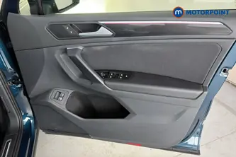 Volkswagen Tiguan Elegance Automatic Petrol Plug-In Hybrid SUV - Stock Number (1683113) - 18th supplementary image