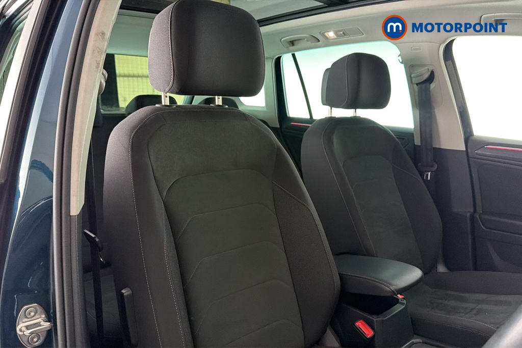 Volkswagen Tiguan Elegance Automatic Petrol Plug-In Hybrid SUV - Stock Number (1683113) - 22nd supplementary image