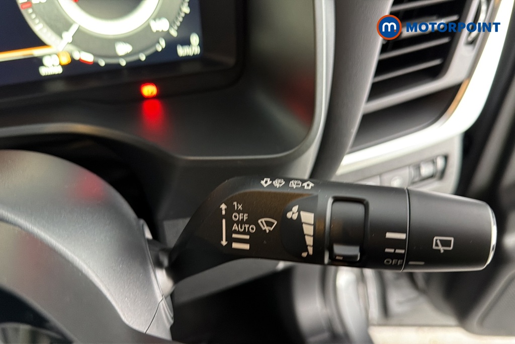 Nissan Qashqai N-Connecta Manual Petrol SUV - Stock Number (1683483) - 6th supplementary image