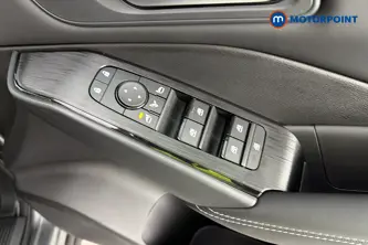 Nissan Qashqai N-Connecta Manual Petrol SUV - Stock Number (1683483) - 19th supplementary image
