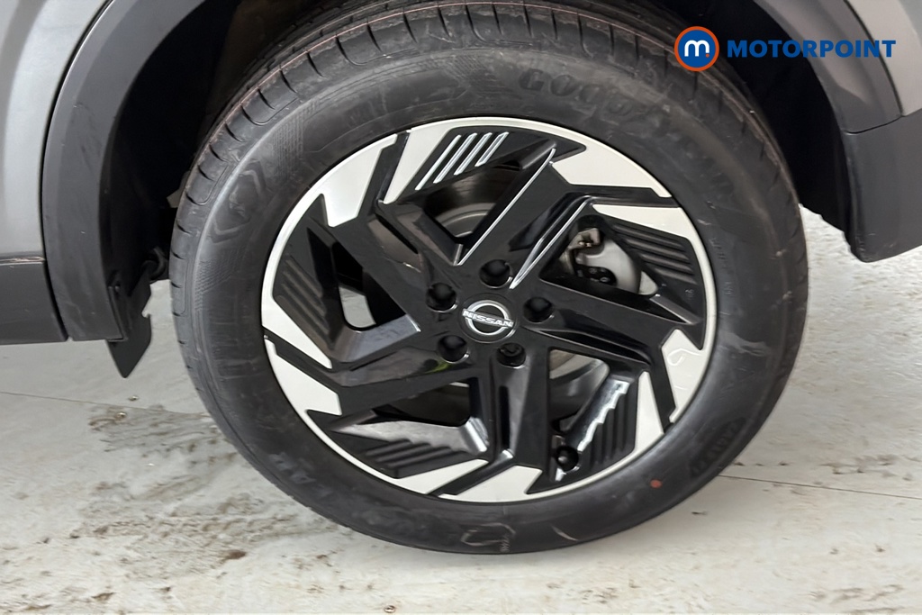 Nissan Qashqai N-Connecta Manual Petrol SUV - Stock Number (1683483) - 45th supplementary image