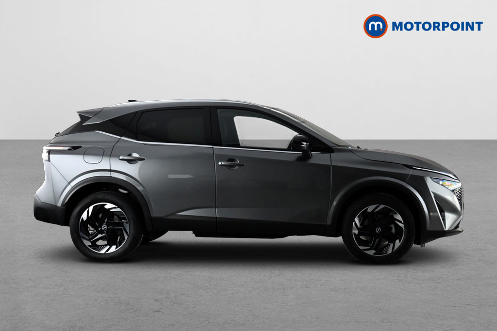 Nissan Qashqai N-Connecta Manual Petrol SUV - Stock Number (1683483) - Passenger side