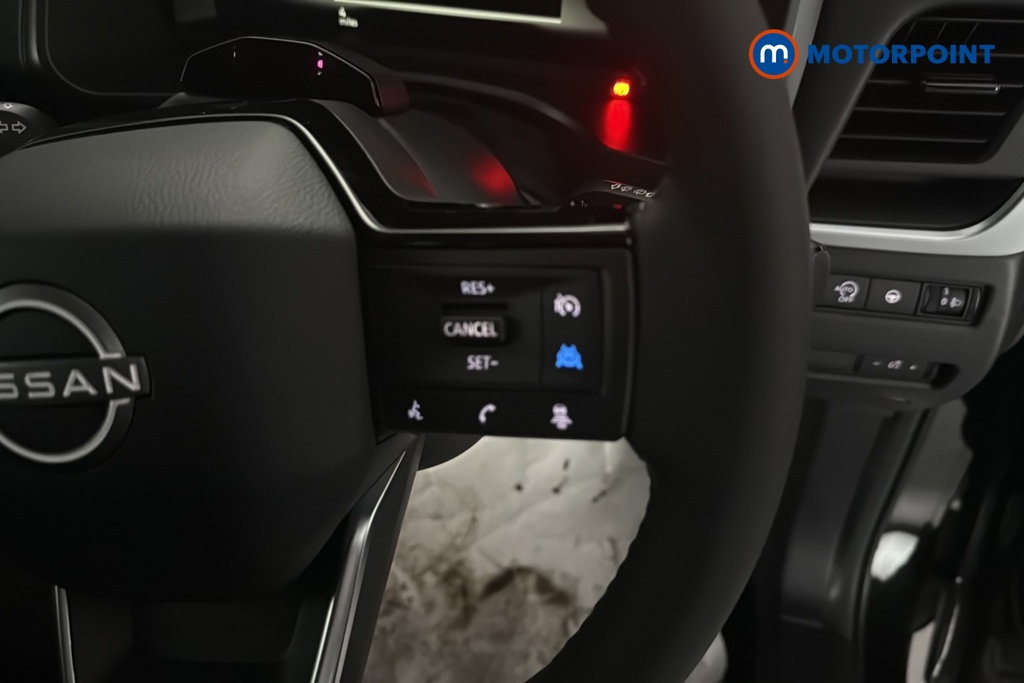 Nissan Qashqai N-Connecta Manual Petrol SUV - Stock Number (1683484) - 3rd supplementary image