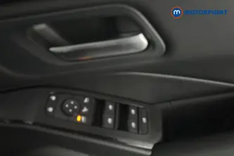 Nissan Qashqai N-Connecta Manual Petrol SUV - Stock Number (1683484) - 19th supplementary image