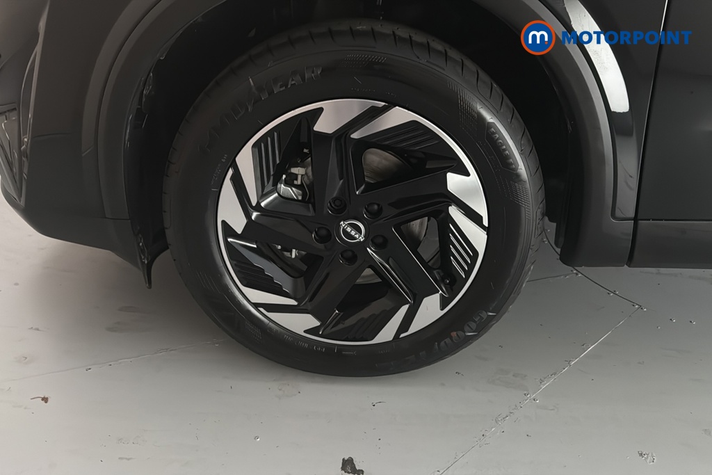 Nissan Qashqai N-Connecta Manual Petrol SUV - Stock Number (1683484) - 44th supplementary image
