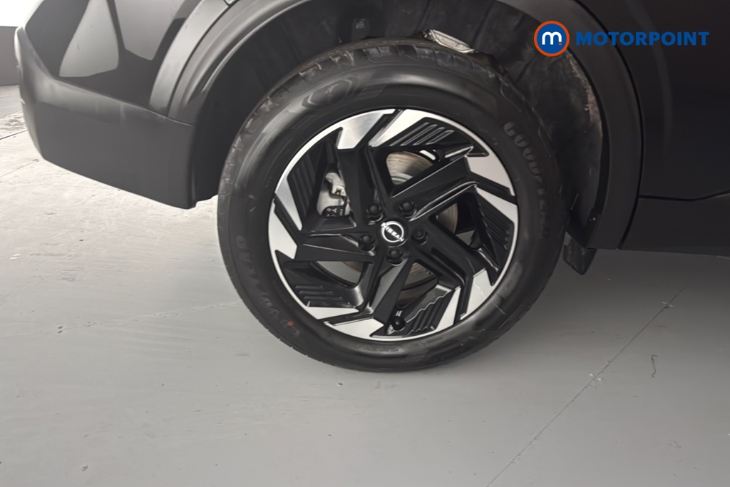 Nissan Qashqai N-Connecta Manual Petrol SUV - Stock Number (1683484) - 46th supplementary image
