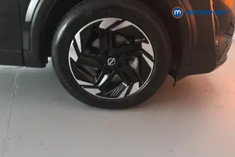 Nissan Qashqai N-Connecta Manual Petrol SUV - Stock Number (1683484) - 47th supplementary image