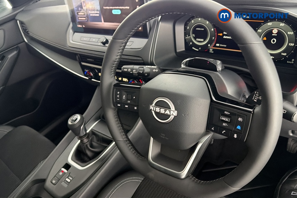 Nissan Qashqai N-Connecta Manual Petrol SUV - Stock Number (1683486) - 2nd supplementary image