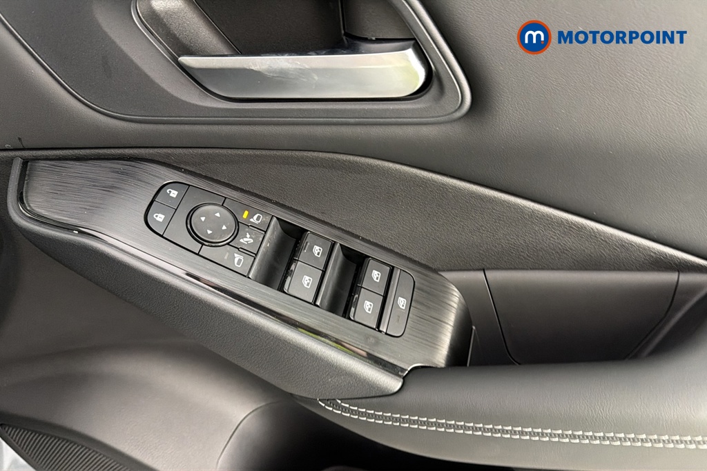 Nissan Qashqai N-Connecta Manual Petrol SUV - Stock Number (1683486) - 19th supplementary image