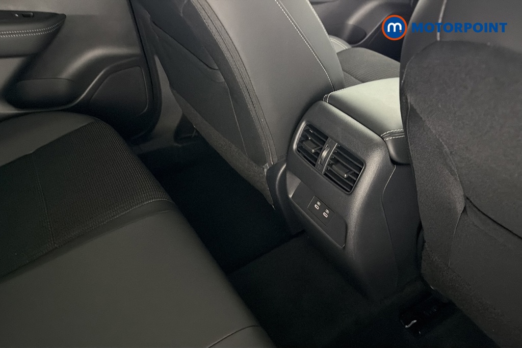 Nissan Qashqai N-Connecta Manual Petrol SUV - Stock Number (1683486) - 28th supplementary image